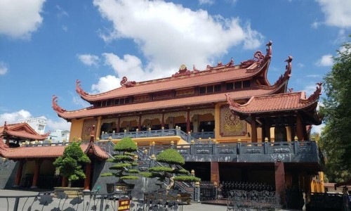 脚底出汗有酸臭味是什么原因-脚底出汗发冷是什么原因-专业脚底出汗怎么治疗最有效平台-脚底出汗湿漉漉的怎么回事